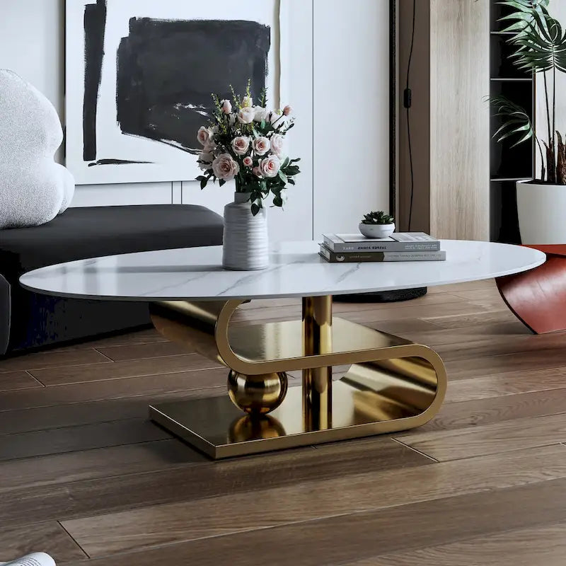 Exquisiter moderner ovaler Couchtisch mit weißer 51L-Steinplatte und goldfarbenem Metallsockel