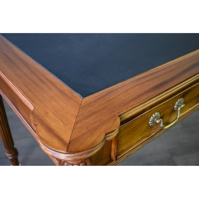 Dunkelbrauner/Hellbrauner Schreibtisch aus massivem Mahagoni im viktorianischen Stil mit schwarzer Lederplatte und 3 Schubladen – Einzelstück