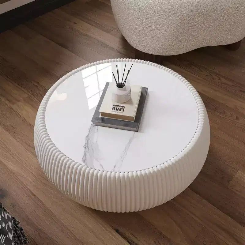 Okak Moderner runder Trommel Couchtisch mit Marmorplatte und Lederseite, Modischer Beistelltisch für Wohnzimmer, Schlafzimmer
