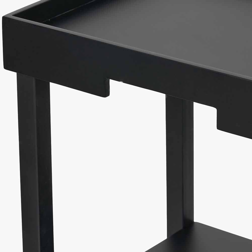 Quadratischer Beistelltisch aus schwarzem Holzfurnier