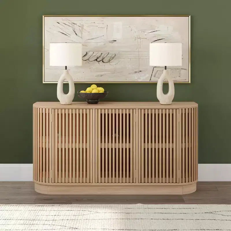 Plank+Beam Contour Massivholz-Sideboard mit 3 Türen, 150 cm TV-Lowboard für Wohnzimmer