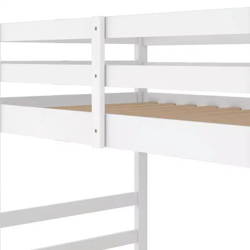 Niedriges Etagenbett, Etagenbett aus Holz mit Leiter, Etagenbett mit durchgehender Absturzsicherung