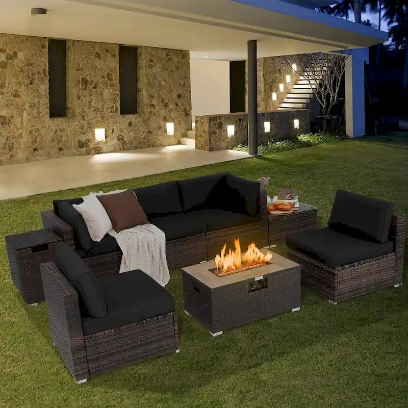 8-teiliges Terrassenmöbel-Set aus Rattan mit Feuerstellentisch, Tankhalter und Abdeckung für die Terrasse