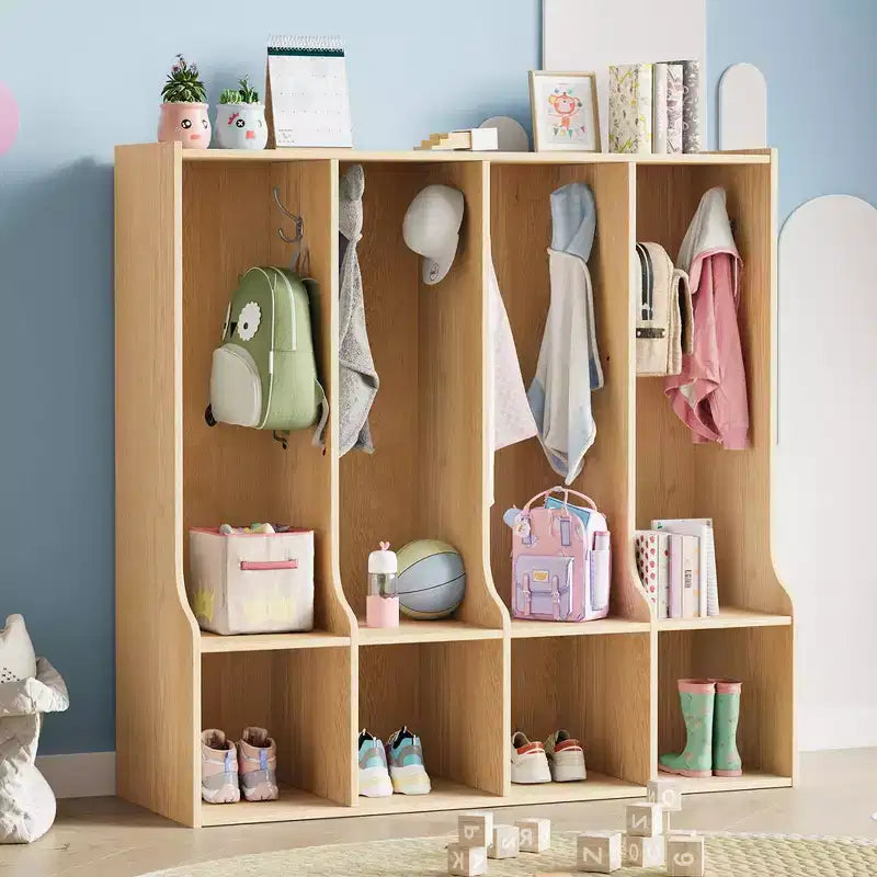 Braun/Weißes Garderobenfach mit 4 Abschnitten und 8 Haken, für Kinder