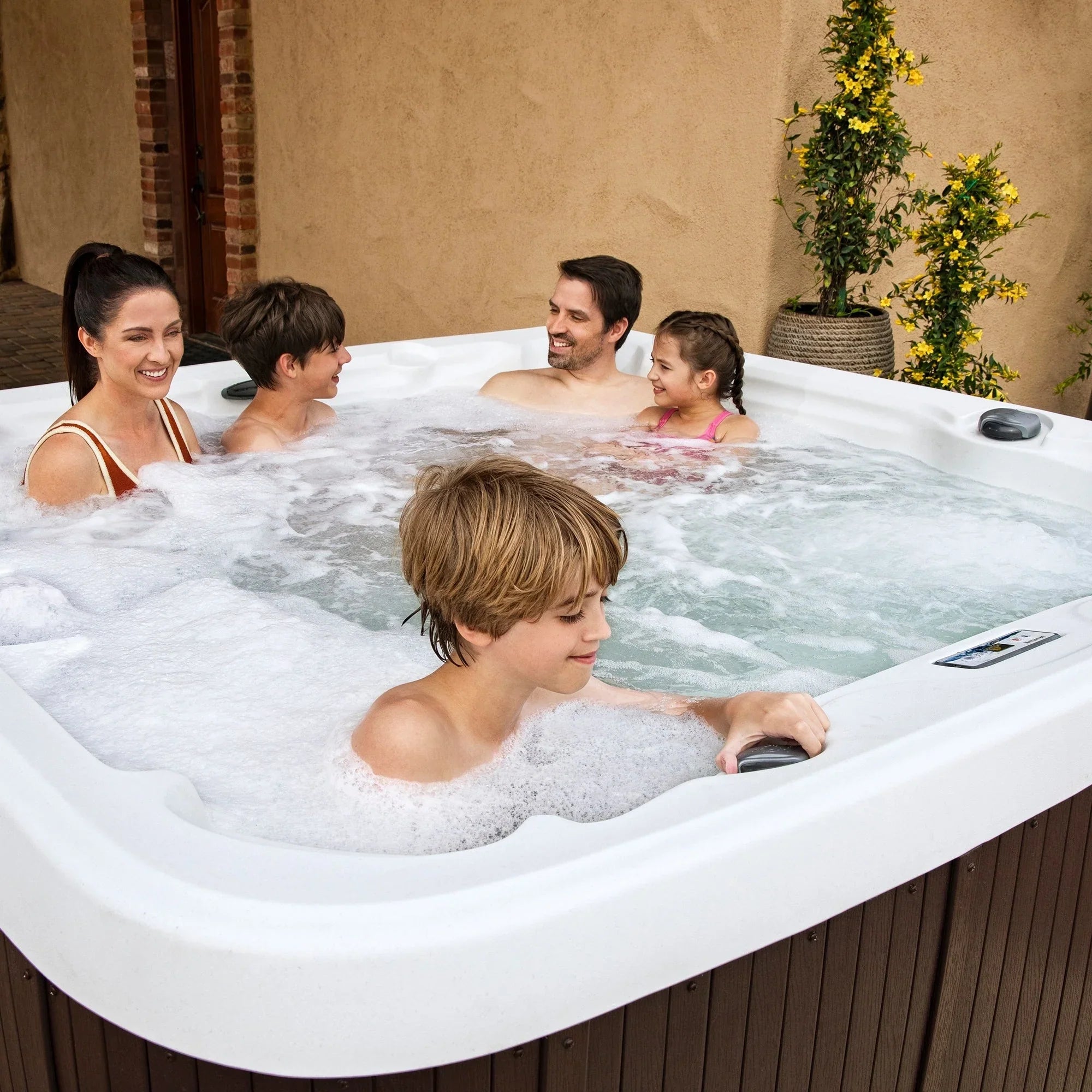 Lifesmart LS600DX Whirlpool für 7 Personen mit 65 Düsen, 230 V und 14-Düsen-Turbo-Blaster