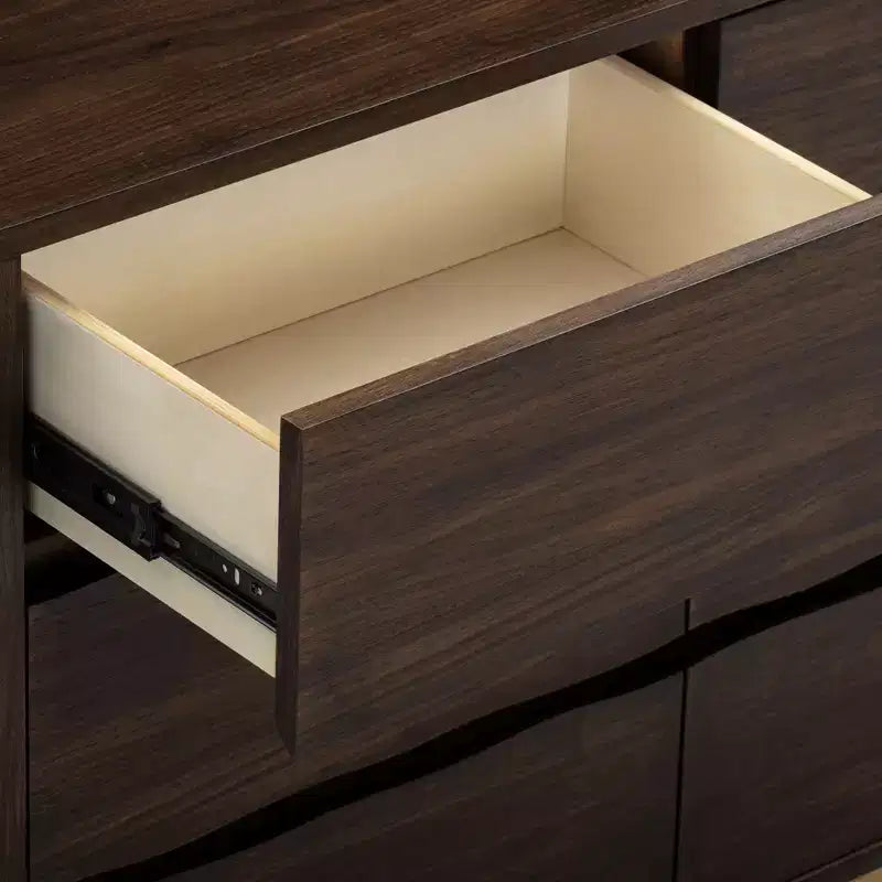 Moderne Kommode mit 6 Schubladen, Baumkanten-Design, Metallgestell und langlebiger Massivholzkonstruktion