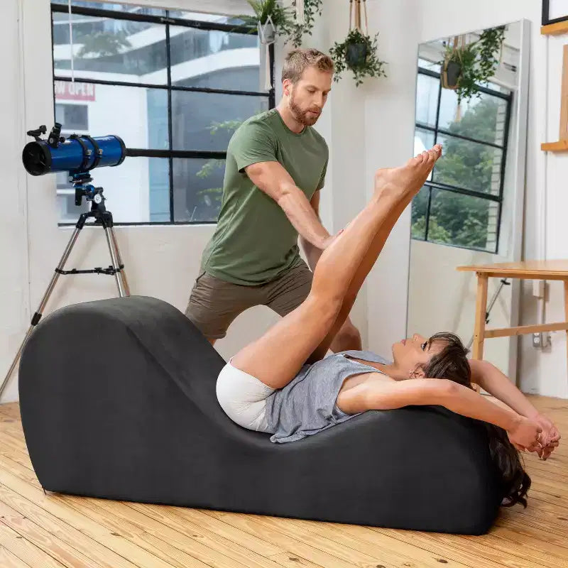 Avana Sleek Yoga-Chaiselongue – hergestellt in den USA – ideal zum Dehnen, Entspannen, Trainieren und mehr, 60T x 18B x 26H Zoll, Hellgrau