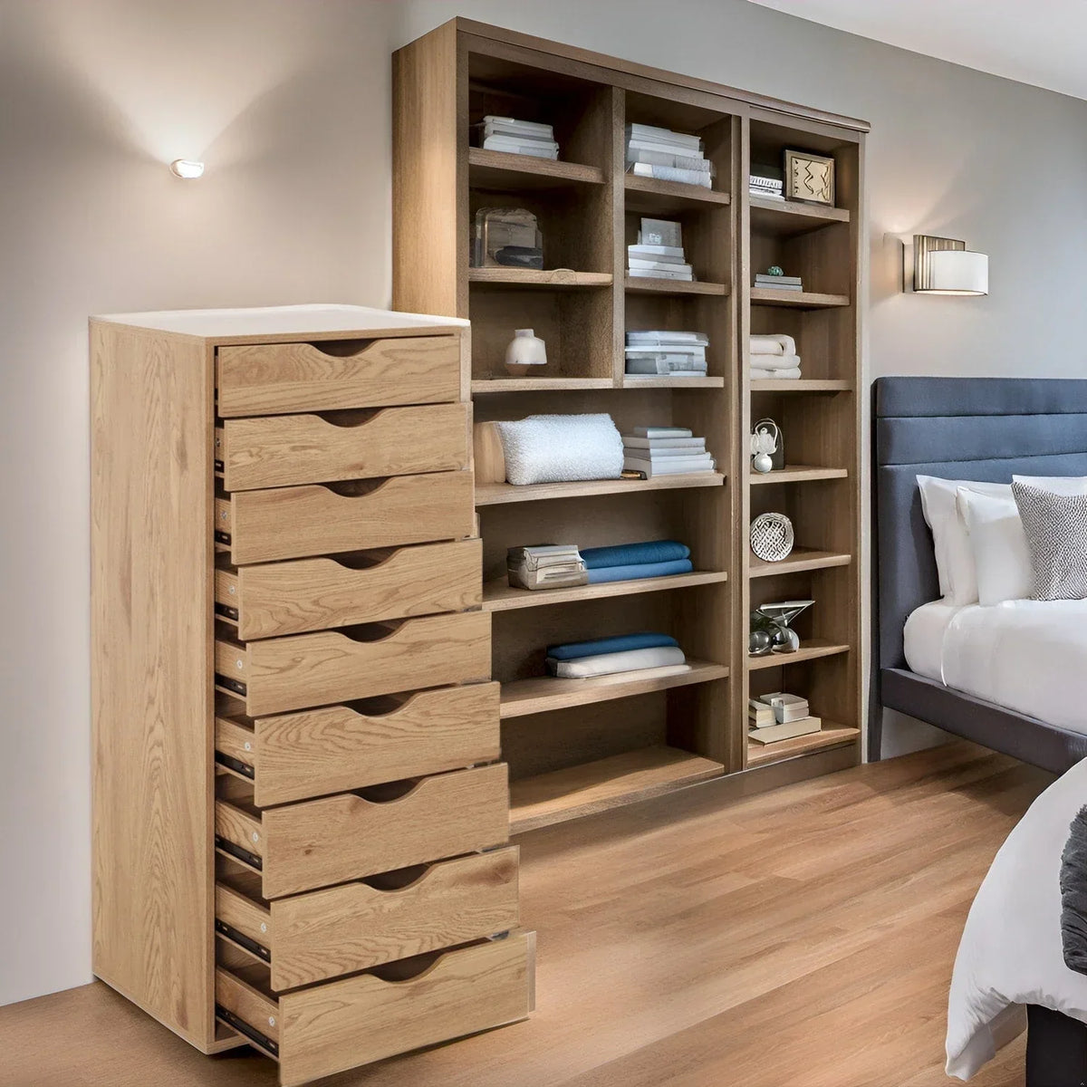 Schmaler Holzschrank mit 9 Schubladen, leichtgängigen Auszügen und Ablagefach oben