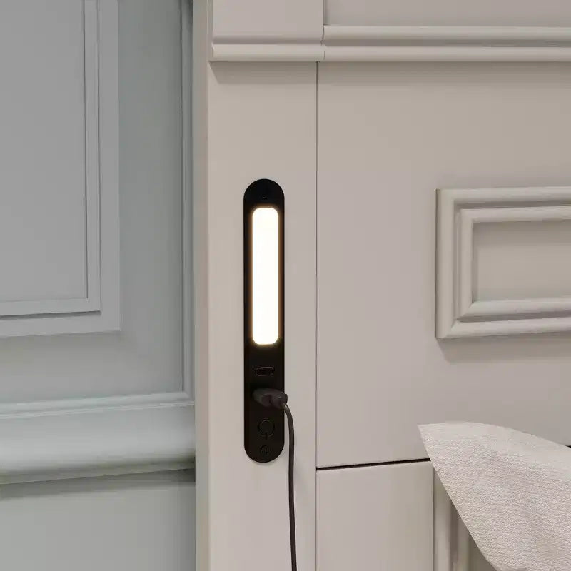 ModernLuxe Bettrahmen für Queensize-/Kingsize-Betten mit hohem Kopfteil, rustikales Holzbettgestell mit 2 Schubladen, LED-Beleuchtung und USB-Anschlüssen