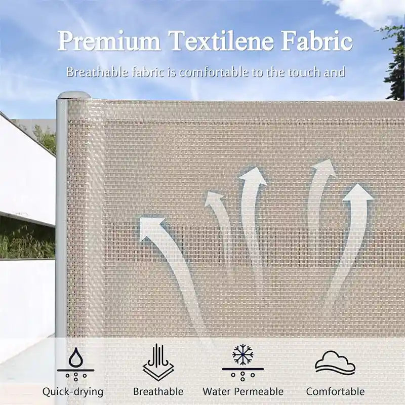 Zwei Outdoor-Loungesessel mit 1 Tisch