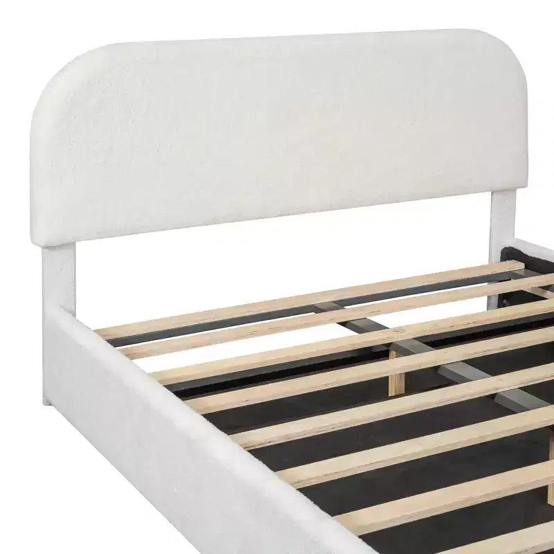 Gepolstertes Bett in Queensize-Größe mit Lift-Up-Stauraum – Weiß