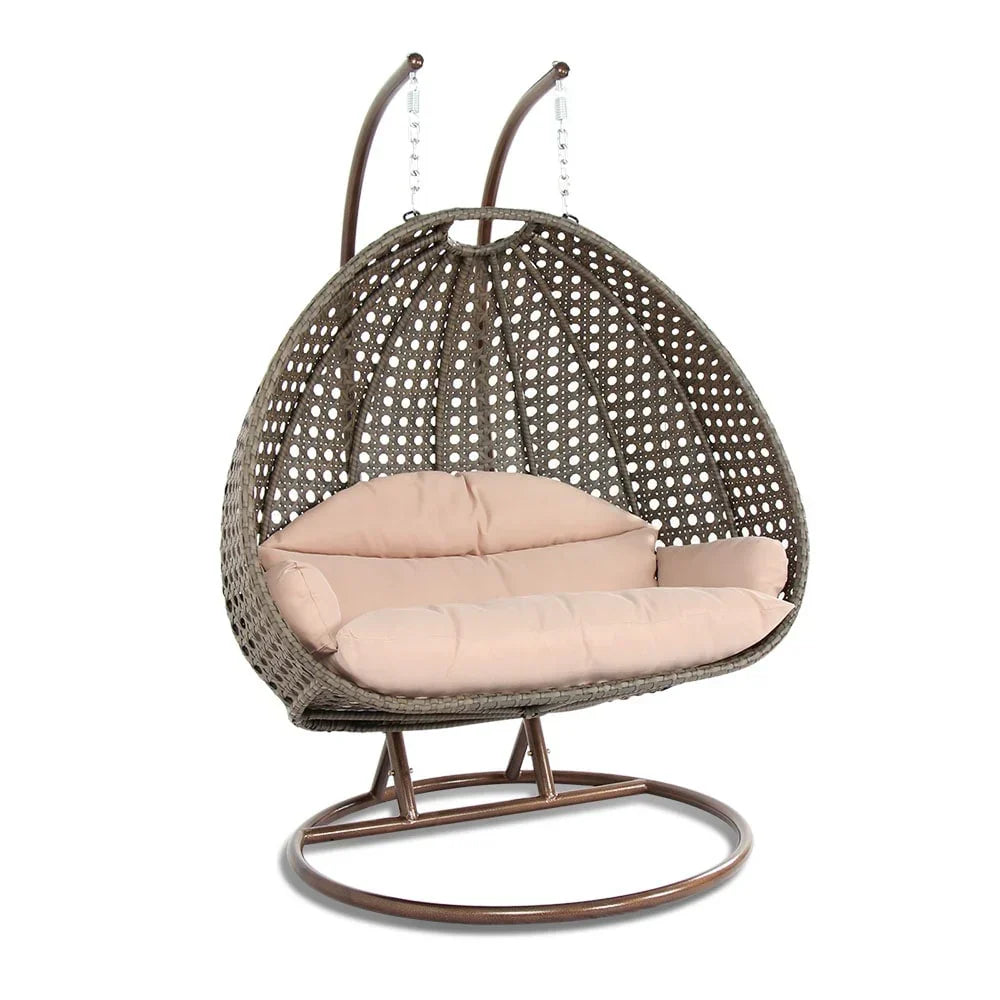 LeisureMod 2-Personen Hängesessel Ei mit Gestell - Outdoor/Indoor Rattan Korb Terrassen Schaukel Hängematte Liege mit Kissen