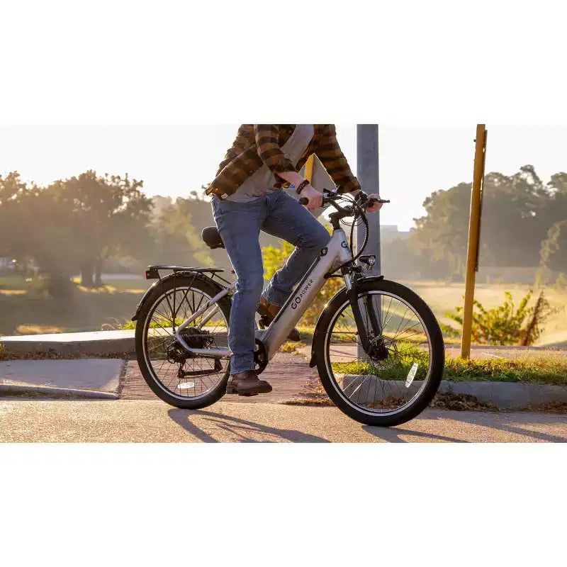 GoPowerBike GoVelo Elektro-Erwachsenenfahrrad | Neuwertiger Zustand