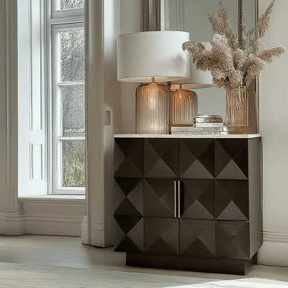 Tiefbraunes Sideboard mit 2 Türen und Travertinplatte