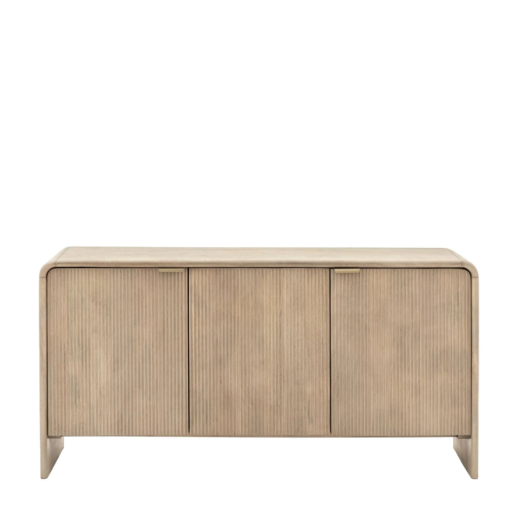 Geripptes Holz-Sideboard mit 3 Türen