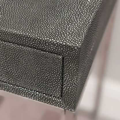 Nachttisch aus grauem Kunst-Shagreen