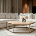 Sechseckiger Couchtisch aus Messing und Eiche