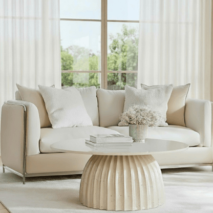Beiger runder Couchtisch