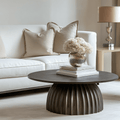 Dunkelbrauner runder Couchtisch